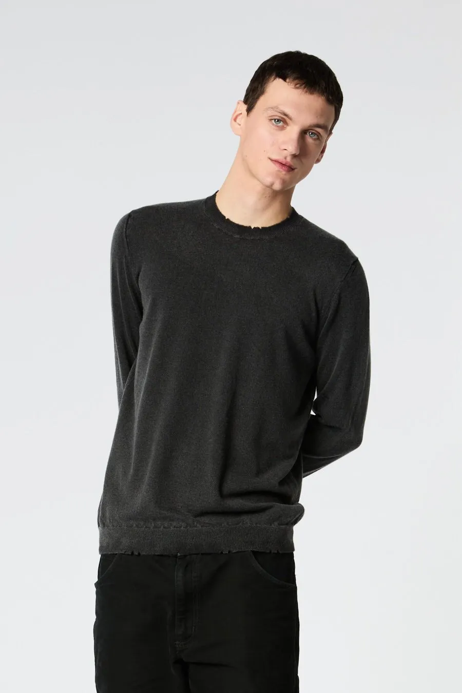 FROSTED EFFECT LIGHT ROUND NECK PULLOVER