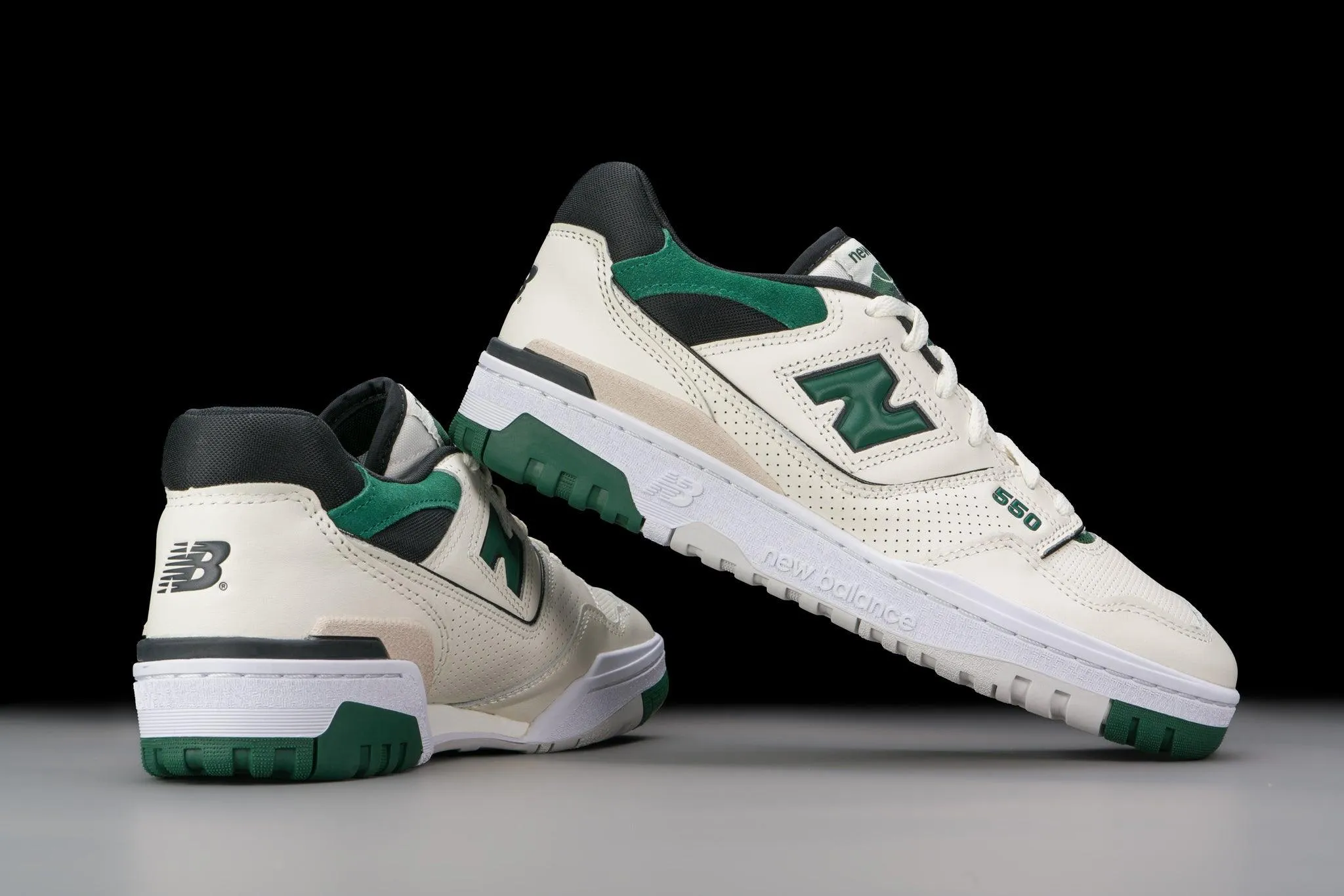 New Balance 550 Sea Salt Pine Green